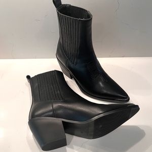 Women's Ankle Boot in Black (NEW)
